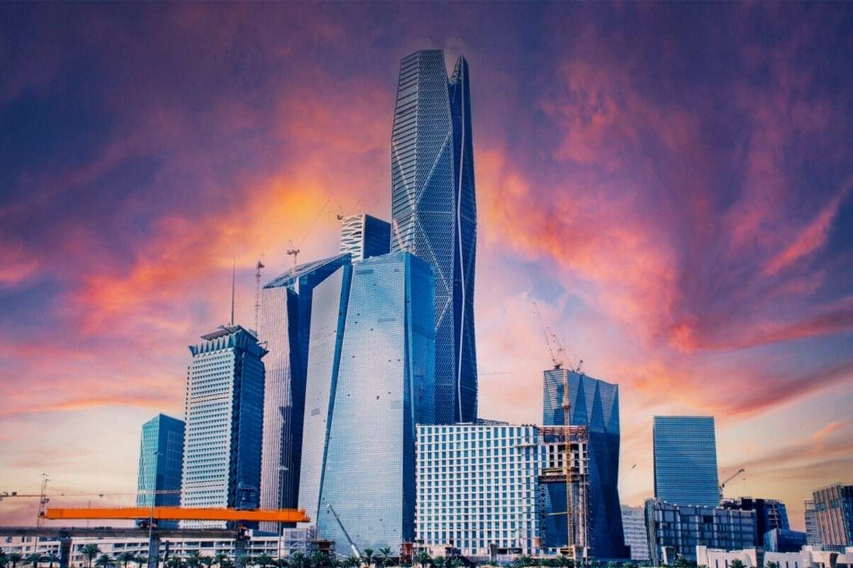 مقارنة بين الاستثمار العقاري السعودي وأنواع الاستثمارات الأخرى: الأسهم والسندات